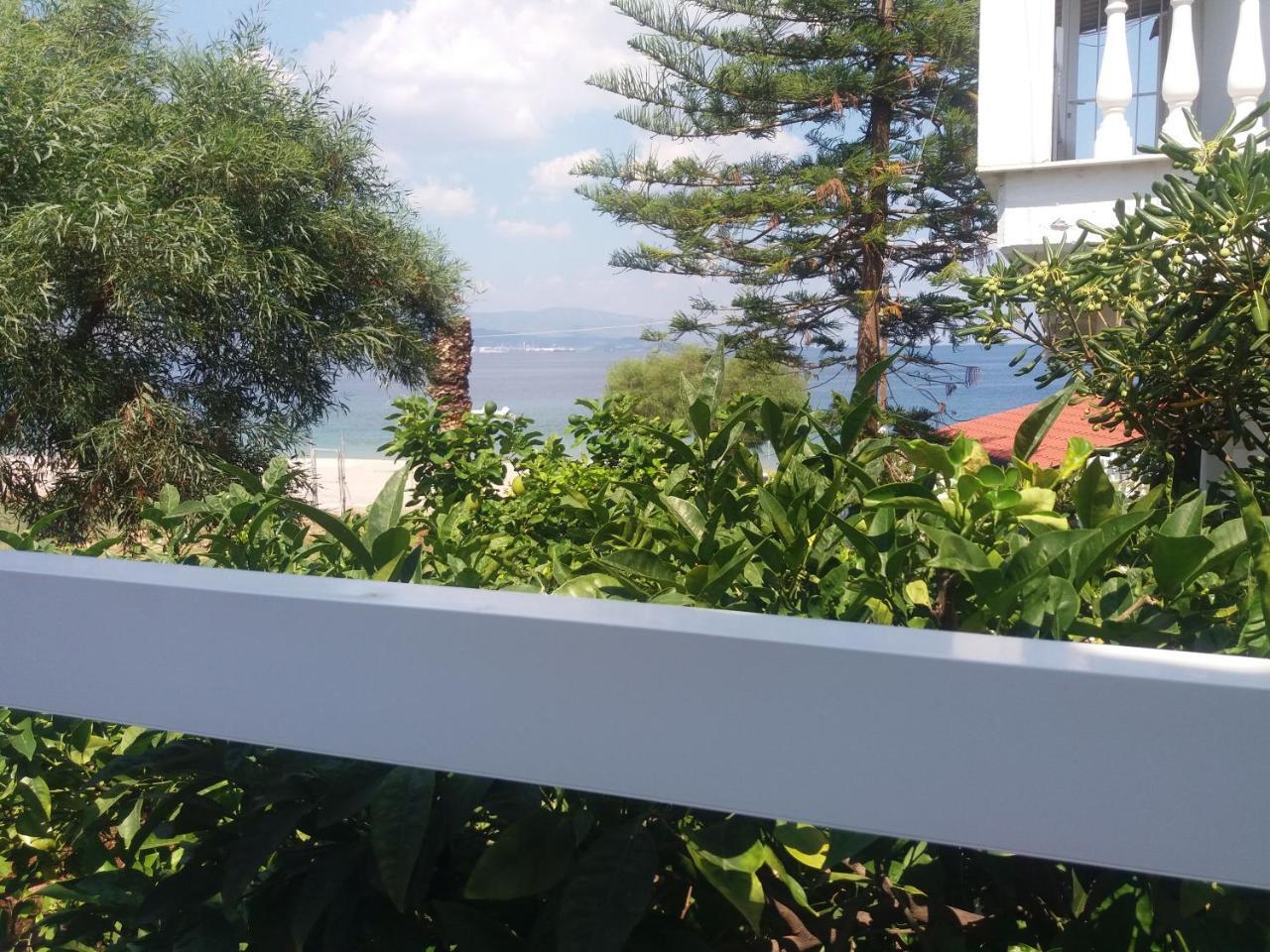 Per Mare Villa Loutra Oraias Elenis Exteriör bild