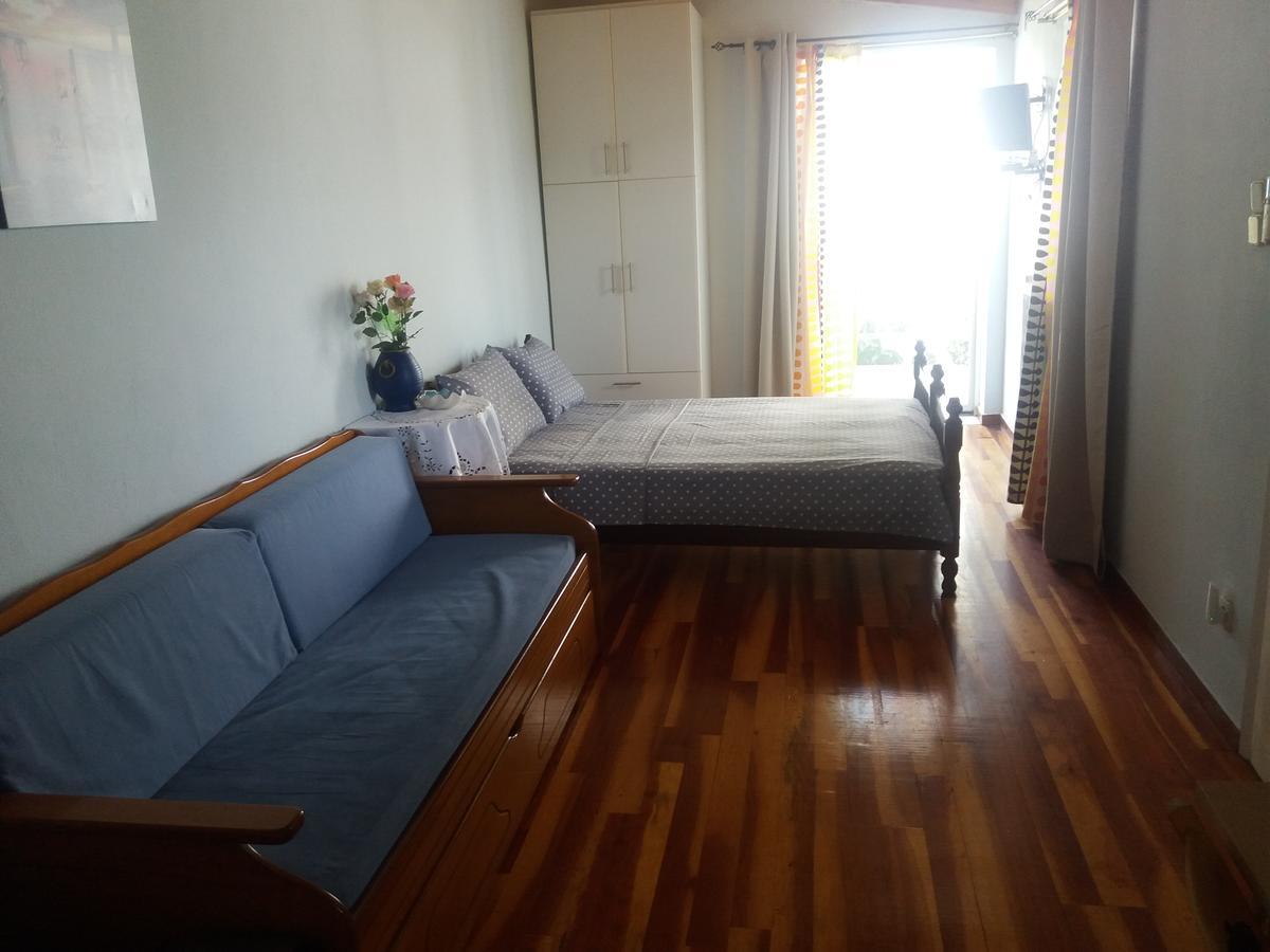 Per Mare Villa Loutra Oraias Elenis Exteriör bild